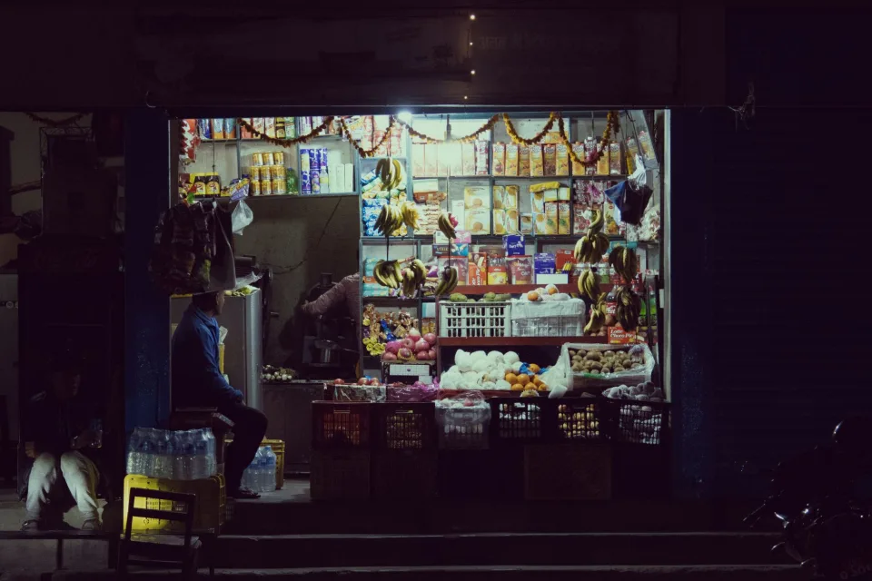Thực phẩm & đồ dùng hằng ngày